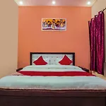Oyo 24743 Janak Residency