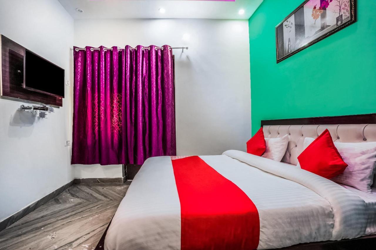 Oyo 24743 Janak Residency Hotel 3*