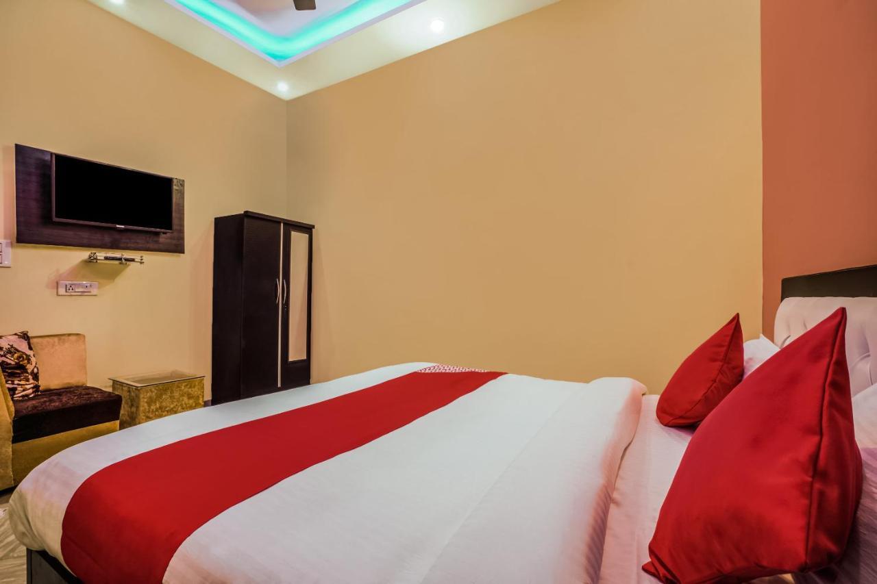 Hotel Oyo 24743 Janak Residency