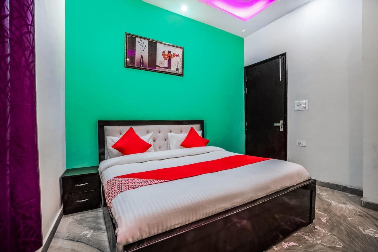 Hotel Oyo 24743 Janak Residency 3*