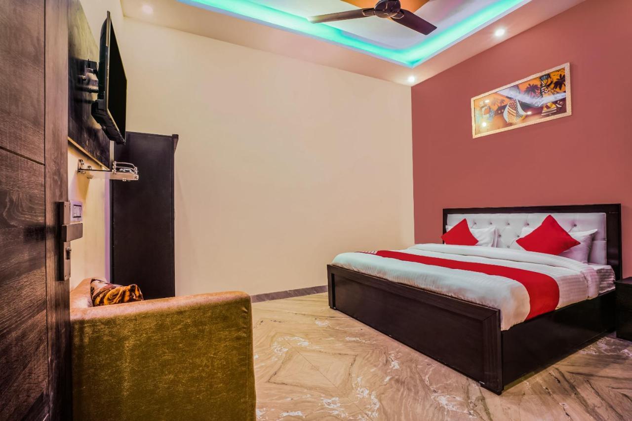 Hotel Oyo 24743 Janak Residency