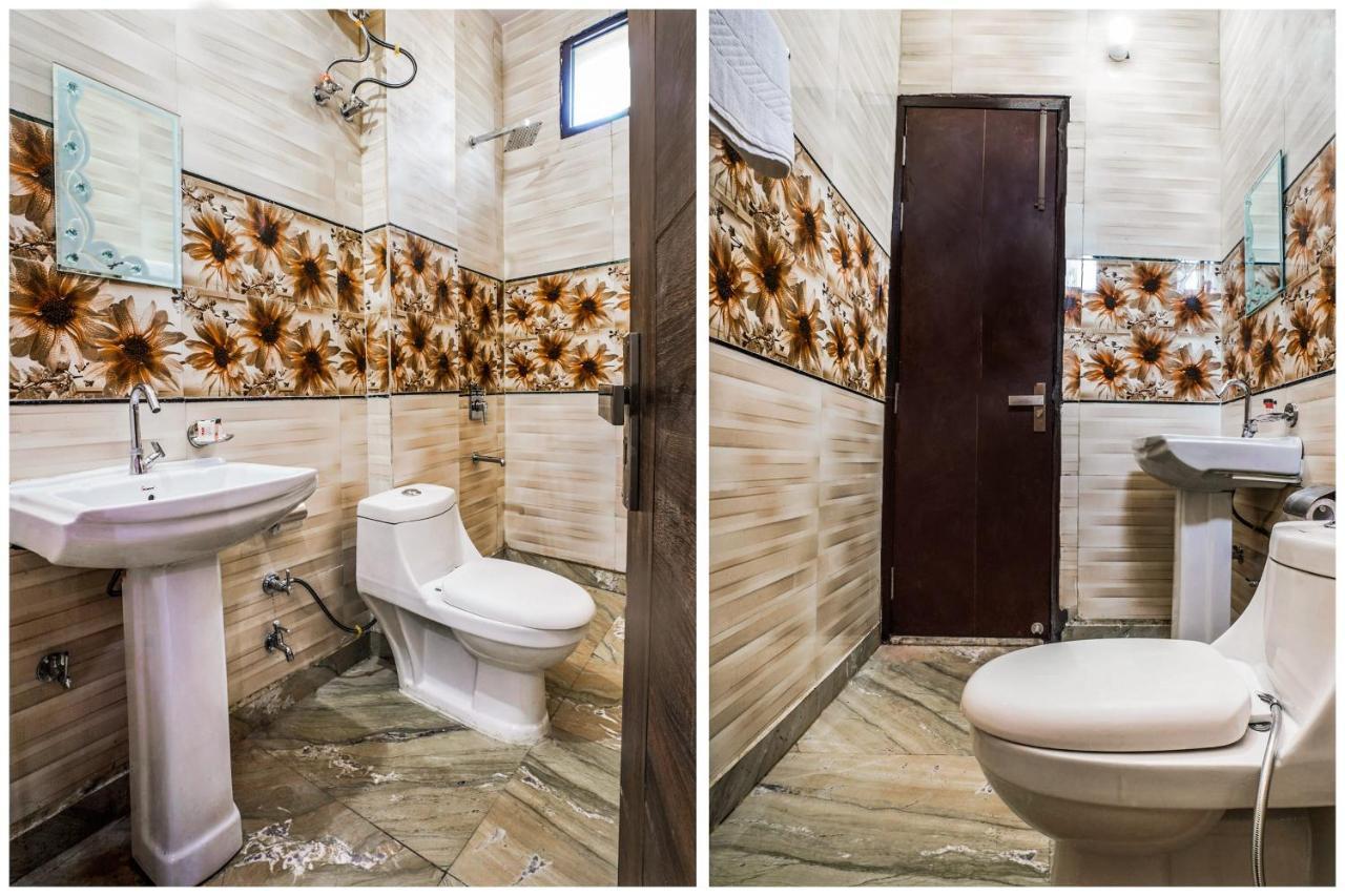 Oyo 24743 Janak Residency Hotel New Delhi